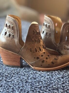 Ariat Ladies Studded Dixon Ash Brown Booties